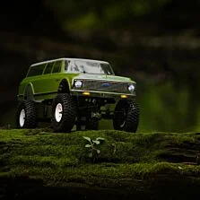 Vaterra 1/10 1972 Chevy Suburban Ascender-S 4WD Rock Crawler Brushed RTR